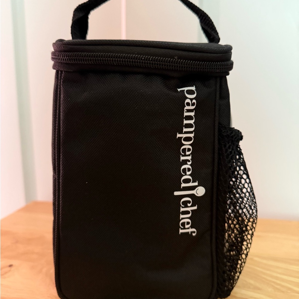 Pampered Chef Black Insulated Salad Tote